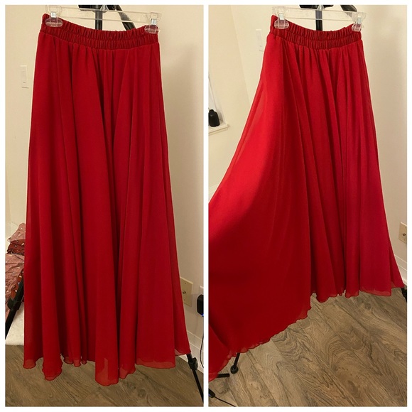Red maxi skirt - Picture 2 of 4